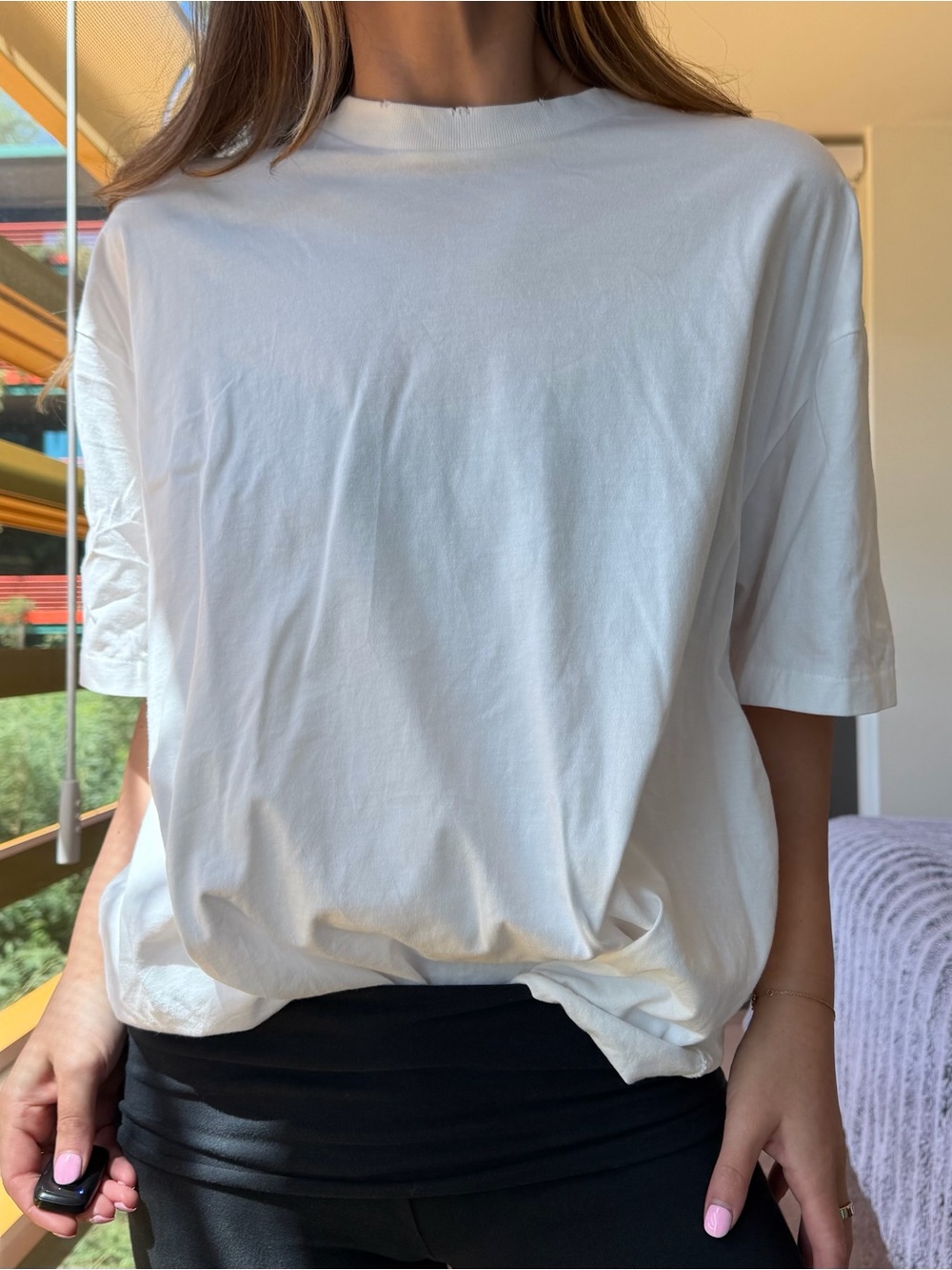 ELWOOD White Oversized Distressed Tee